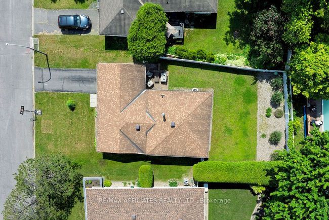 22 Red Maple Cres, House other with 3 bedrooms, 1 bathrooms and 2 parking in Gloucester ON | Image 33
