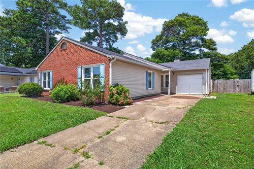 4844 Fountain Hall Dr, Virginia Beach, VA, 23464-6334 | Card Image