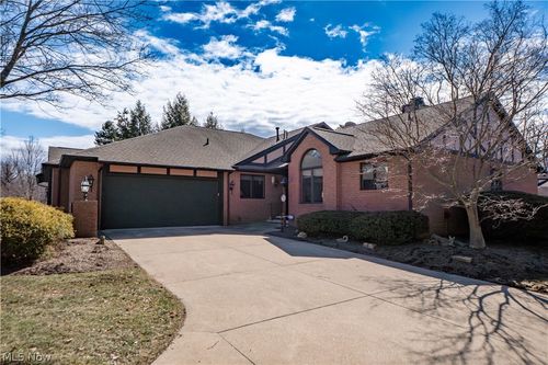 101 N Circle Dr, North Canton, OH, 44709-4210 | Card Image