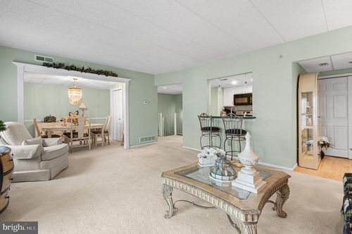 10100 Centennial Sta, WARMINSTER, PA, 18974-5460 | Card Image