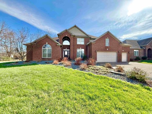 7777 Scottsdale Dr, Newburgh, IN, 47630-9019 | Card Image