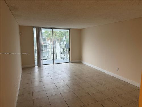 506-486 Nw 165th Street Rd, Miami, FL, 33169-6462 | Card Image