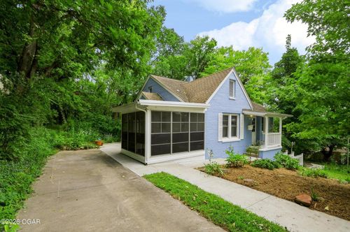 507 W Hickory St, Neosho, MO, 64850-1728 | Card Image