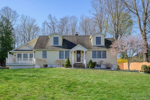 12 Leeside Rd, Carmel, NY, 10512-1804 | Card Image