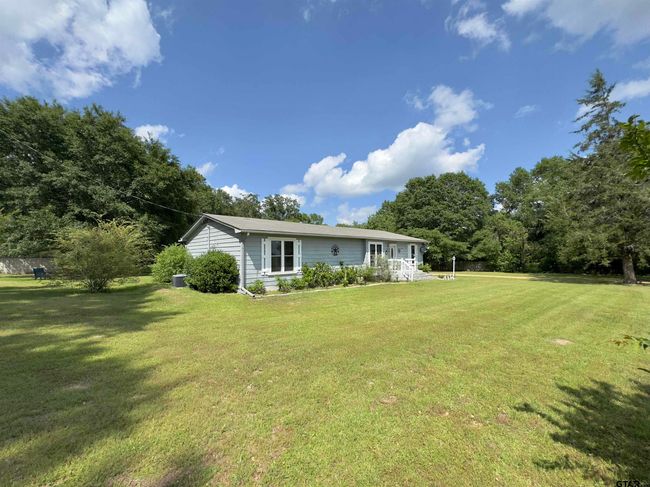 22001 County Road 2321, House other with 3 bedrooms, 2 bathrooms and null parking in Arp TX | Image 25