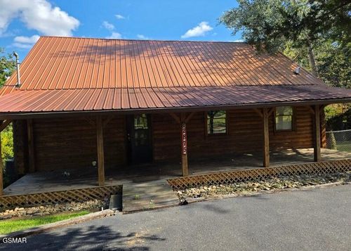 2875 E Walnut Grove Rd, Sevierville, TN, 37876-2045 | Card Image