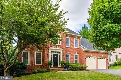 5274 Tractor Ln, Fairfax, VA, 22030-7200 | Card Image