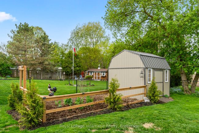 465 Main St W, House other with 3 bedrooms, 2 bathrooms and 3 parking in Palmerston ON | Image 8