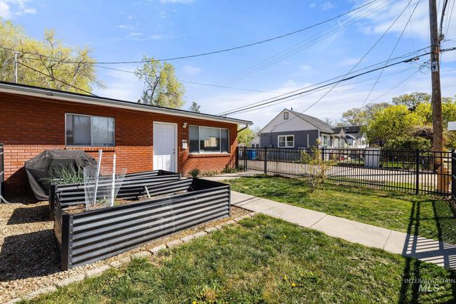 812 E Sherman Ave, Home with 4 bedrooms, 2 bathrooms and 2 parking in Nampa ID | Image 4