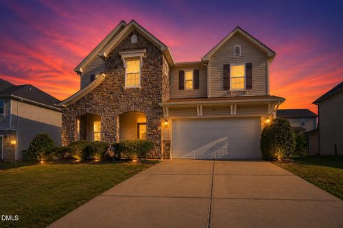 110 Green Willows Dr, Clayton, NC, 27527-8324 | Card Image