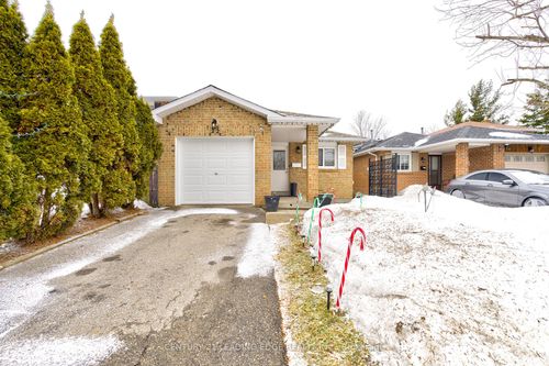 22 Clearview Crt, Brampton, ON, L6Z2B1 | Card Image