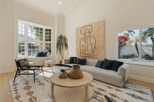 17182 Hillside Cir, Huntington Beach, CA, 92649-6301 | Card Image
