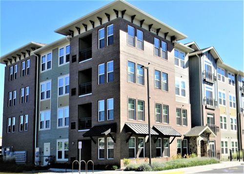 unit-4212-670 E Algonquin Rd, Schaumburg, IL, 60173-3850 | Card Image