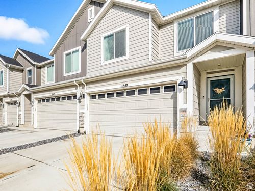 1847 E Eagle View Ln, Eagle Mountain, UT, 84005-5755 | Card Image