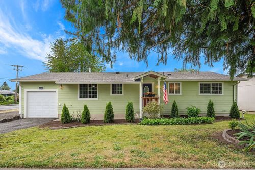 4952 Milwaukee Ave, Carnation, WA, 98014-6325 | Card Image