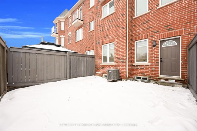6 Miami Grove, House attached with 5 bedrooms, 5 bathrooms and 1 parking in Brampton ON | Image 45