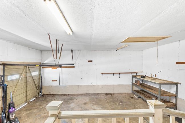 911 N Avenue C, House other with 3 bedrooms, 2 bathrooms and null parking in Elgin TX | Image 38