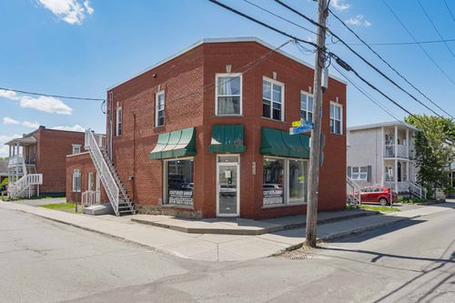 445 Rue Notre Dame, Home with 2 bedrooms, 1 bathrooms and null parking in Drummondville QC | Card Image
