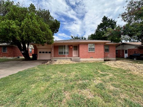 1017 Sierra Dr, Denton, TX, 76209-8743 | Card Image