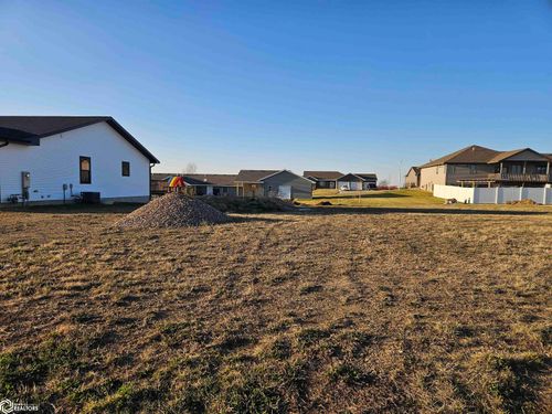 1413 -1415 E 10th Street, Carroll, IA, 51401 | Card Image