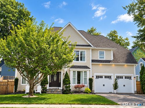 240 Gulf St, Milford, CT, 06460-6528 | Card Image