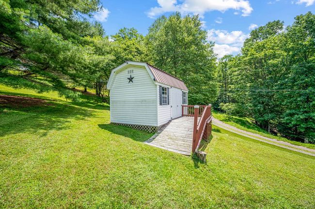 575 Apache Trl, House other with 2 bedrooms, 1 bathrooms and null parking in Fancy Gap VA | Image 30