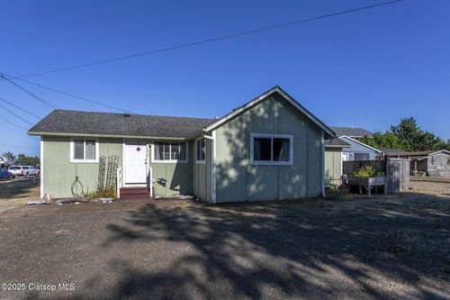 1090 4th Ave, Hammond, OR, 97121-9740 | Card Image