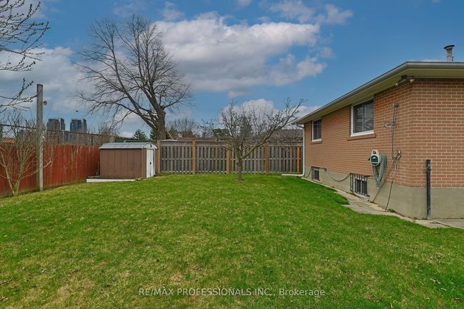 11 Pegasus Trail, House other with 3 bedrooms, 2 bathrooms and 1 parking in Scarborough ON | Image 38