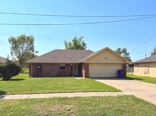 503 E Broad St, Forney, TX, 75126-4114 | Card Image