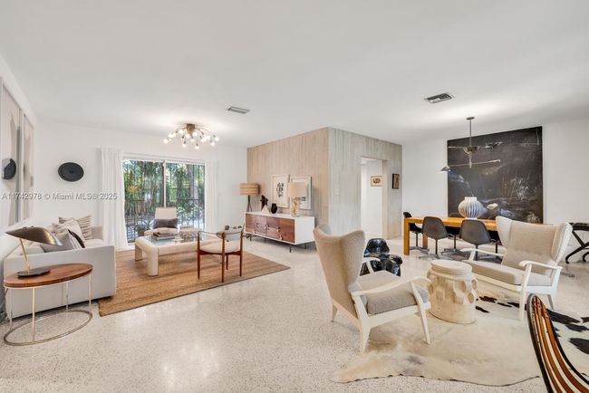 700 Ne 155 Th St, House other with 3 bedrooms, 2 bathrooms and null parking in Miami FL | Image 6