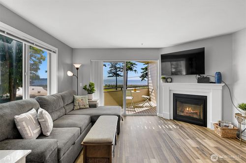 224-8026 Birch Bay Dr, Blaine, WA, 98230-9022 | Card Image