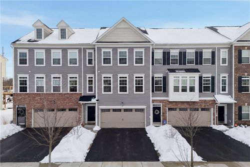 213 Eagle Dr, Cranberry Twp, PA, 16066-1808 | Card Image