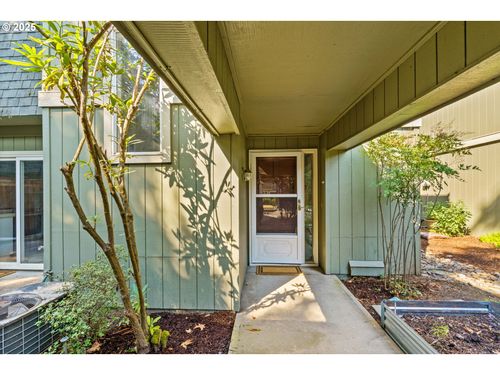 apt-43-1500 Norkenzie Rd, Eugene, OR, 97401-2068 | Card Image