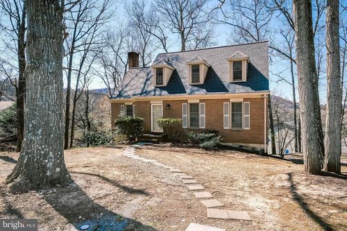 107 Richmond Rd, FRONT ROYAL, VA, 22630-3717 | Card Image