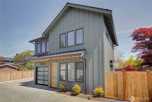 8319 25th Ave Nw, Seattle, WA, 98117-4444 | Card Image