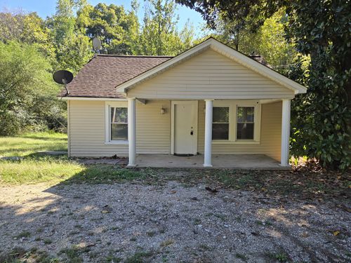 200 E Lake St, Camden, TN, 38320-1544 | Card Image