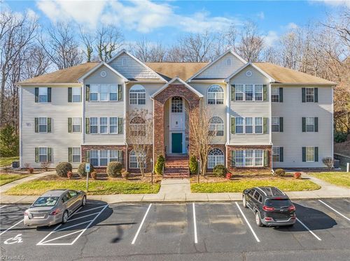 unit-3c-131 James Rd, High Point, NC, 27265-2621 | Card Image