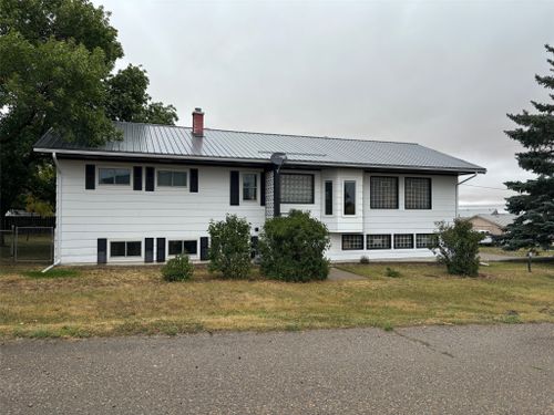 64 1st Ave, Sweet Grass, MT, 59484-8500 | Card Image