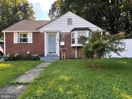 4010 73rd Ave, HYATTSVILLE, MD, 20784-2206 | Card Image
