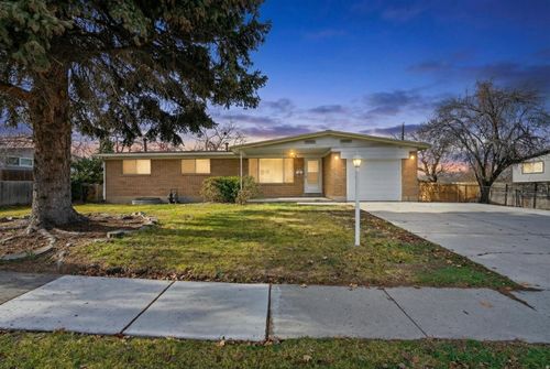 6884 S Bella Vista Dr, Cottonwood Heights, UT, 84121-3118 | Card Image