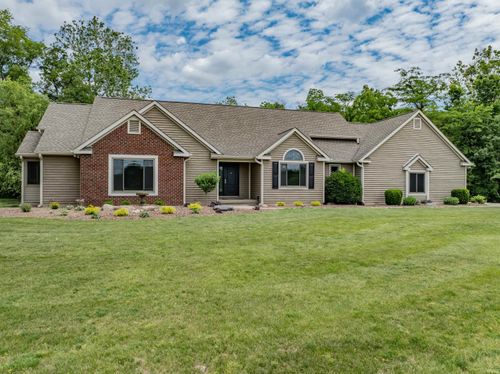 7565 N Clear Creek Road, Huntington, IN, 46750-9740 | Card Image