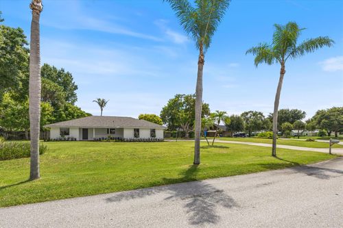 621 Ne Town Terrace, Jensen Beach, FL, 34957 | Card Image