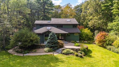 110 Fielding Farm Dr, Carlisle, MA, 01741-1575 | Card Image