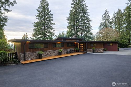 17368 Olympic Pl, Mount Vernon, WA, 98274-7771 | Card Image