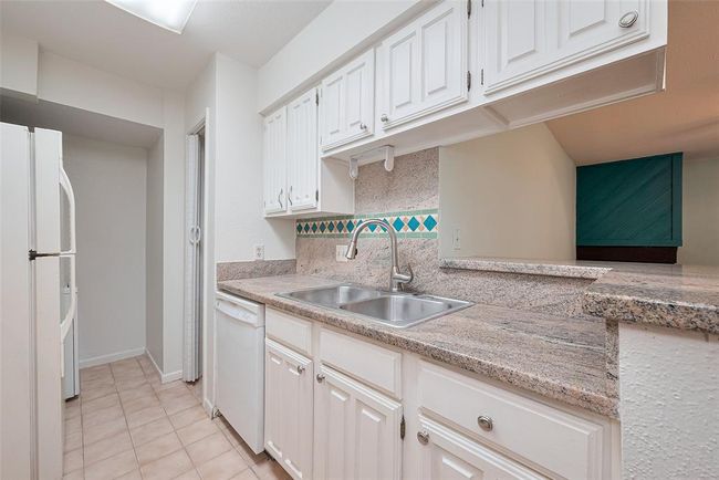APT-117 - 4001 Nasa Pkwy, Townhouse with 1 bedrooms, 1 bathrooms and null parking in El Lago TX | Image 8