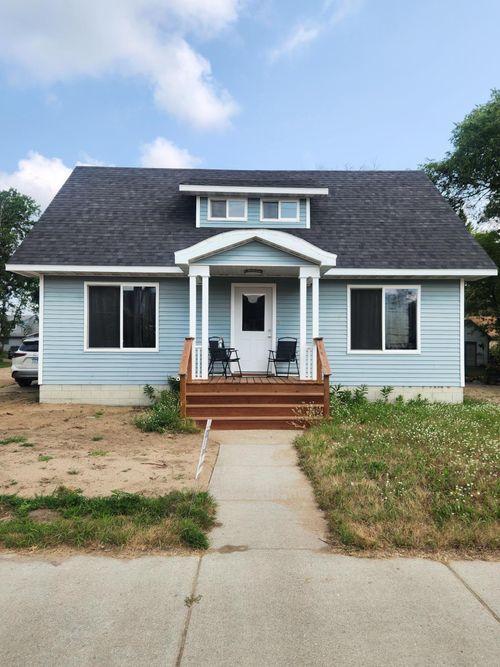 219 Main St Ne, Menahga, MN, 56464-2434 | Card Image