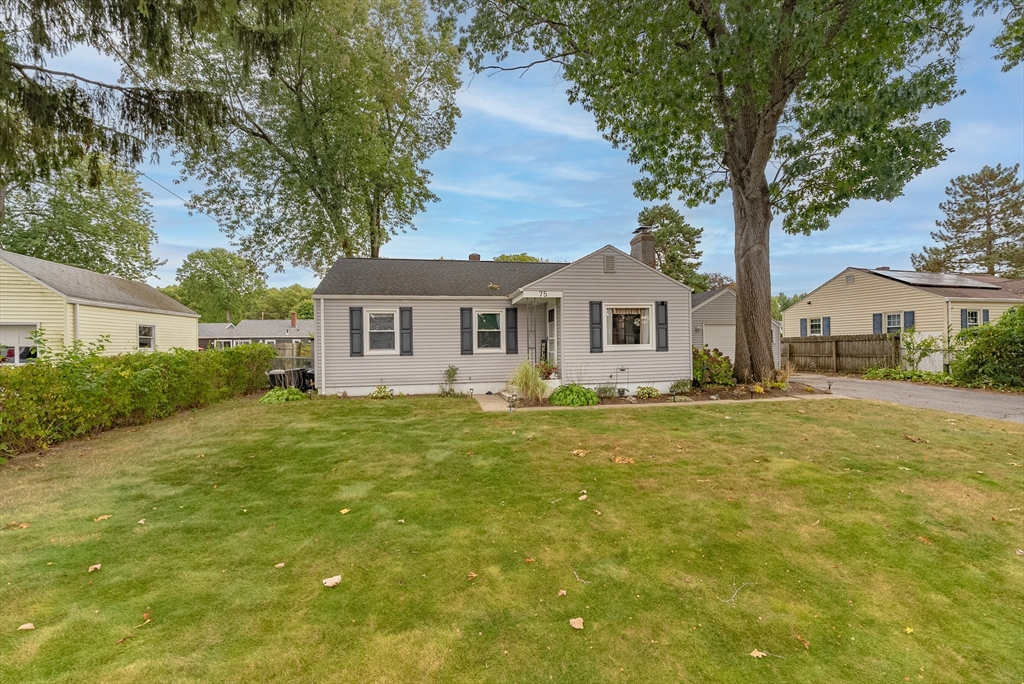 Rosemary Dr, Springfield, MA 01119
