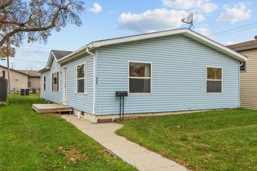 427 6th St N, Breckenridge, MN, 56520-1507 | Card Image