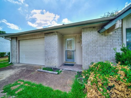 418 Clover Ln, Garland, TX, 75043-3207 | Card Image