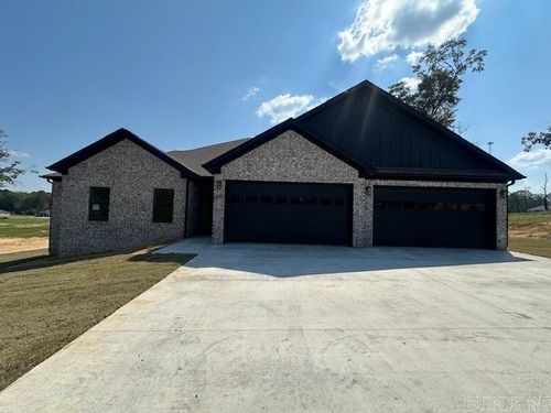 1001 Duke Dr, Bauxite, AR, 72011-5022 | Card Image